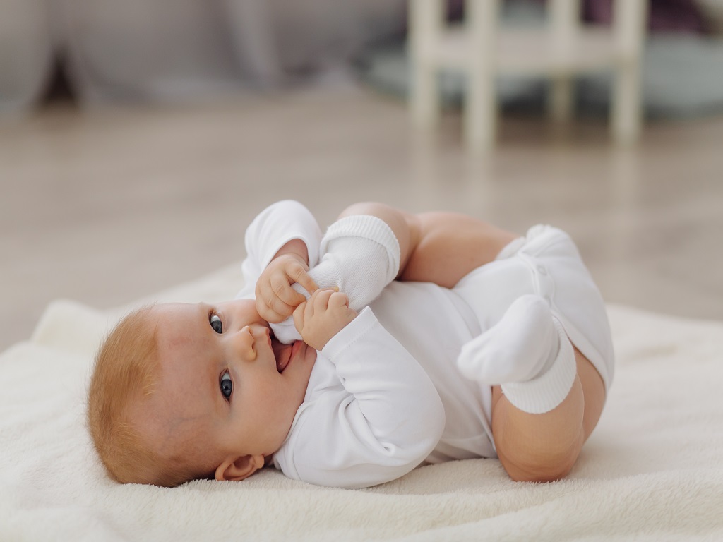 Tips Memilih Bantal dan Guling Khusus Bayi